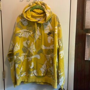 Men’s Nike hoodie